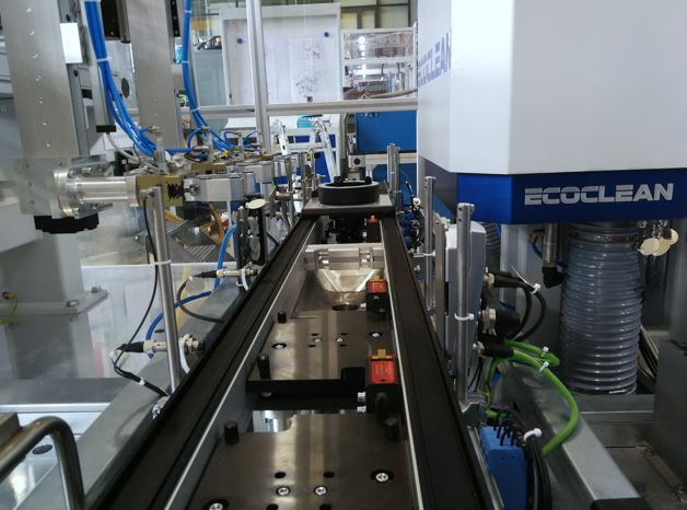 Dry cleaning of electric motors