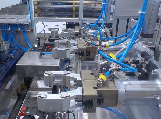 Dry cleaning of electric motors