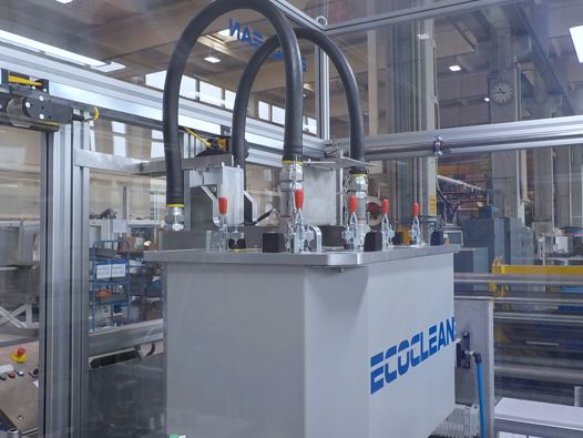 Dry cleaning of electric motors
